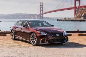 Lexus LS500 F-Sport 2017 года (NA)